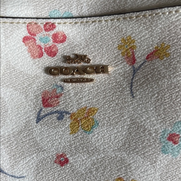 Coach White Floral Camera Bag - Picture 2 of 6